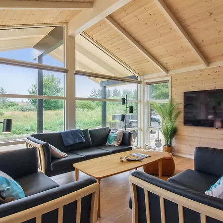 Heriest - 1-2km From The Sea By Interhome