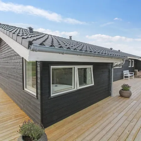 Heriest - 1-2km From The Sea By Interhome *