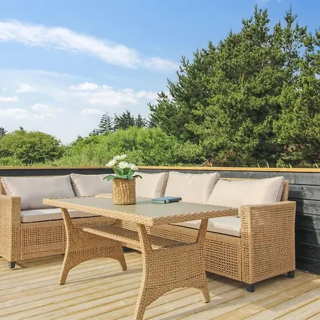 Heriest - 1-2km From The Sea By Interhome