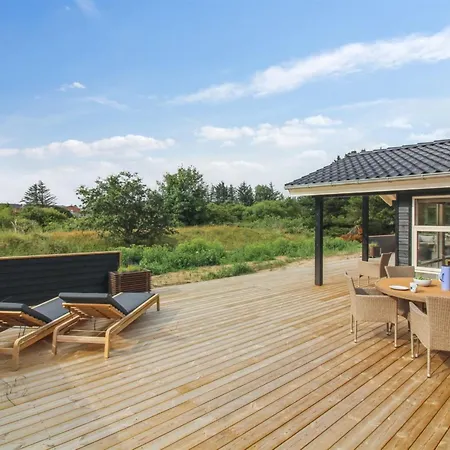 Heriest - 1-2km From The Sea By Interhome *